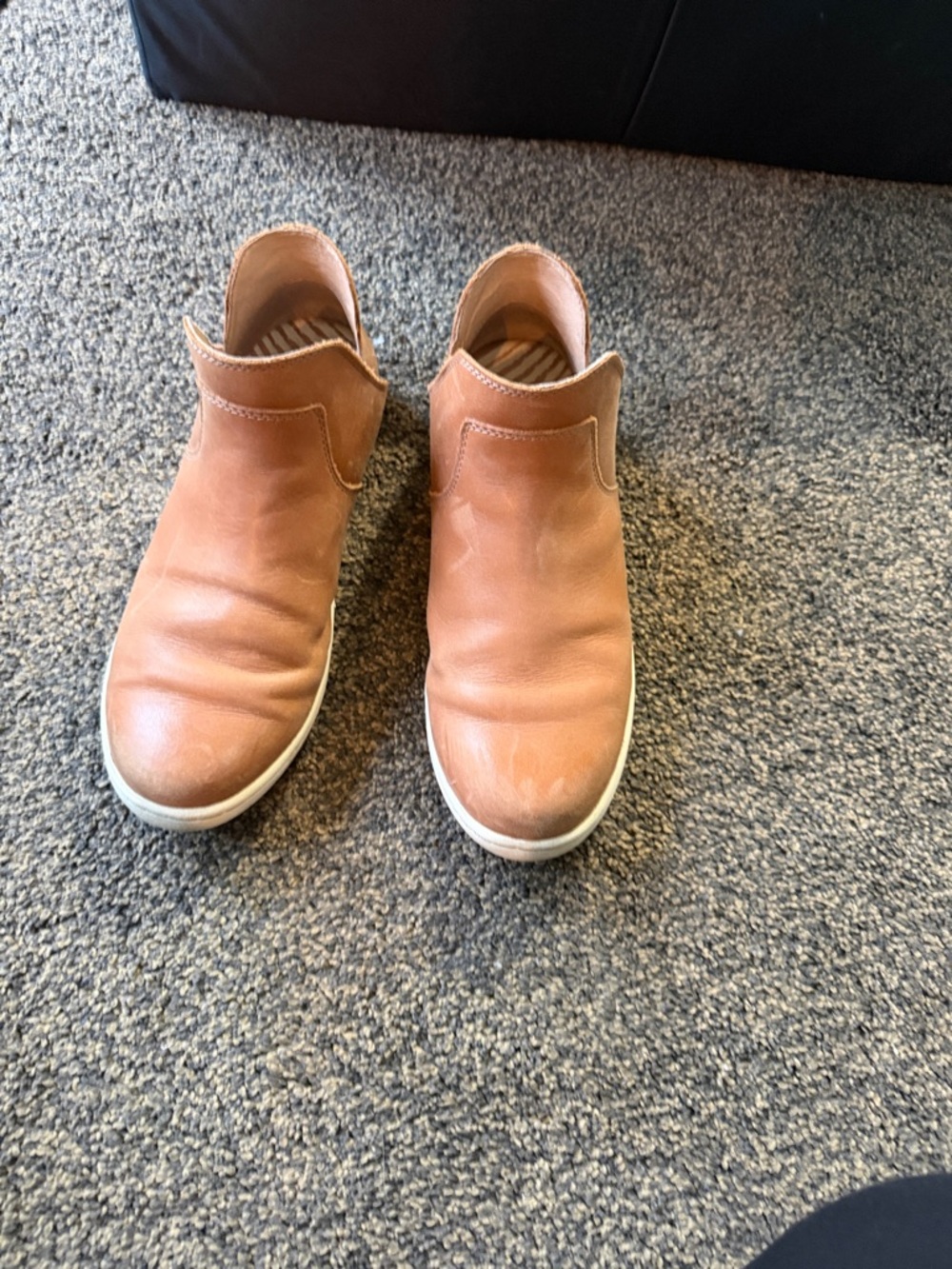 Taos Footwear Tan Leather Slip-On Ankle Booties